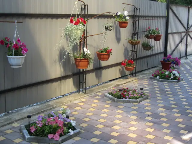 gallery_photo