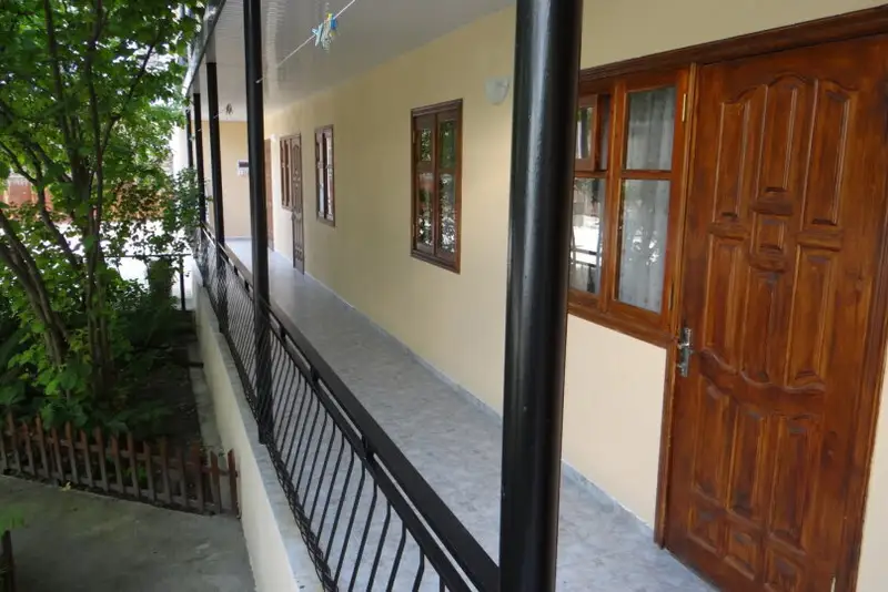 gallery_photo