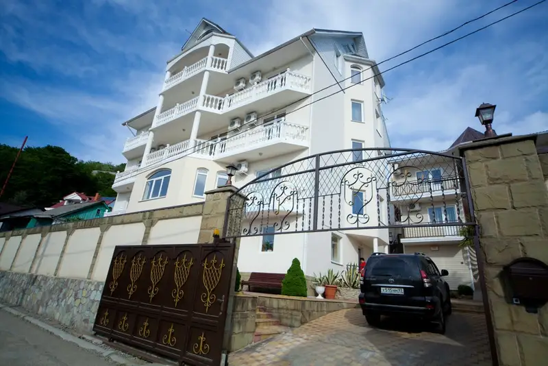 gallery_photo