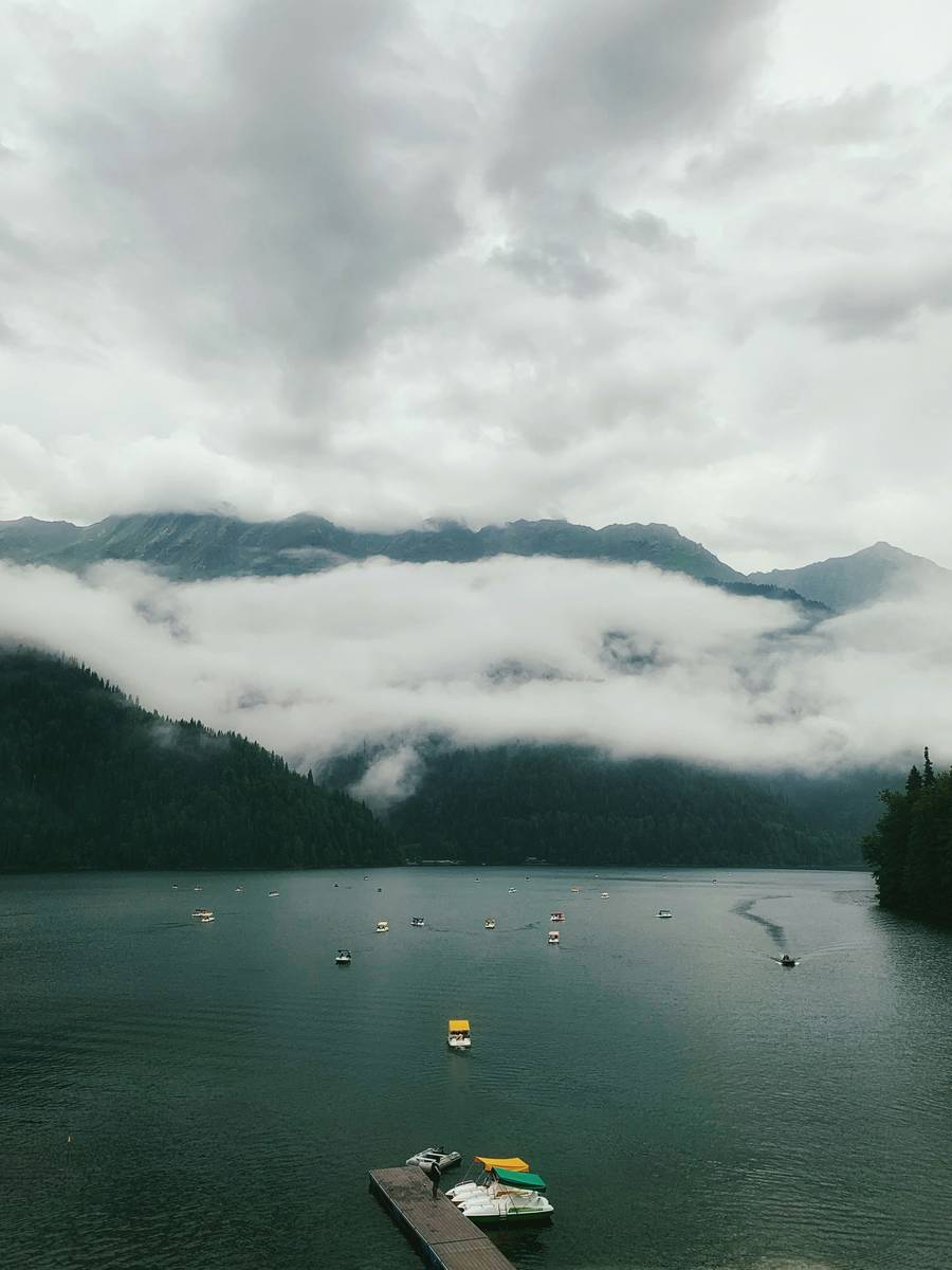 На Рице можно покататься на лодке или катамаране. Источник:&nbsp;unsplash.com