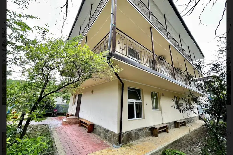 gallery_photo