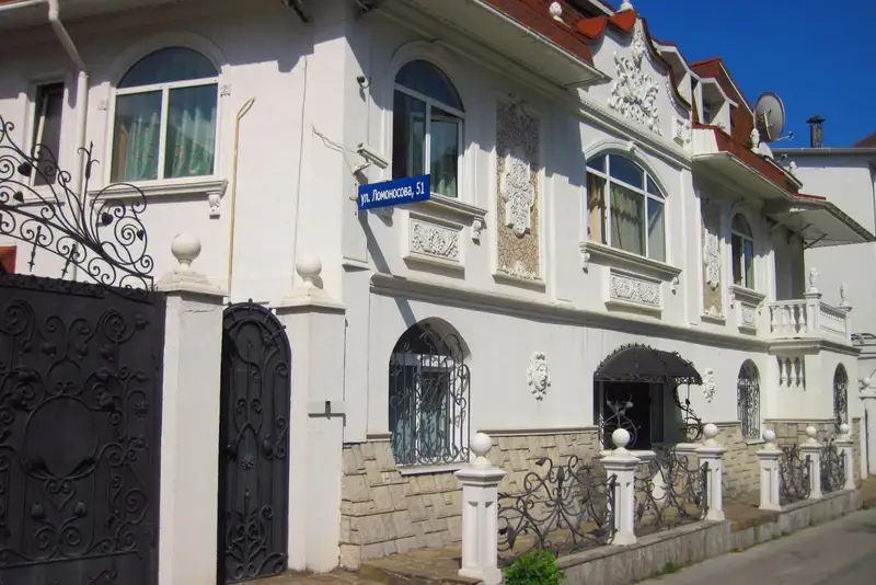 снять жилье в Ялте недорого,
аренда жилья в Крыму,
снять квартиру в Ялте,