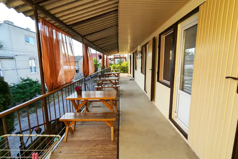 gallery_photo
