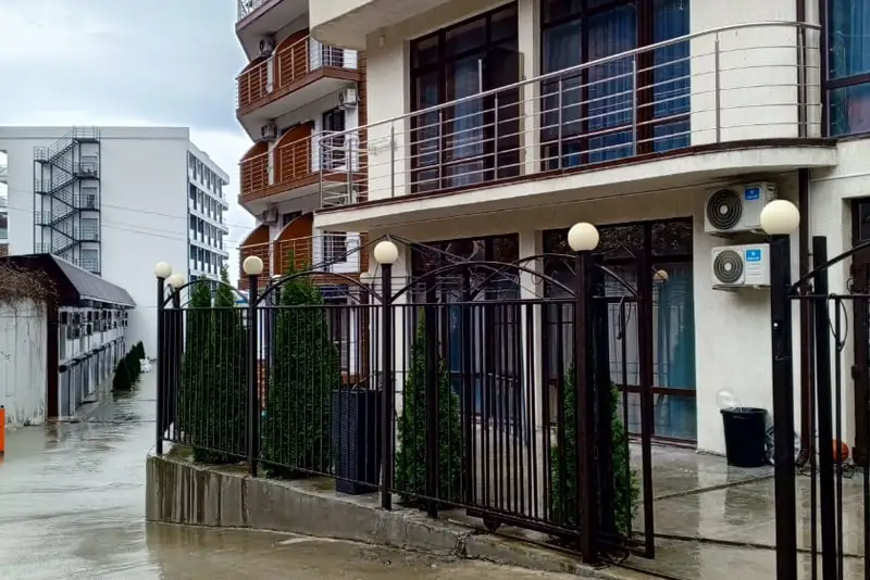 gallery_photo