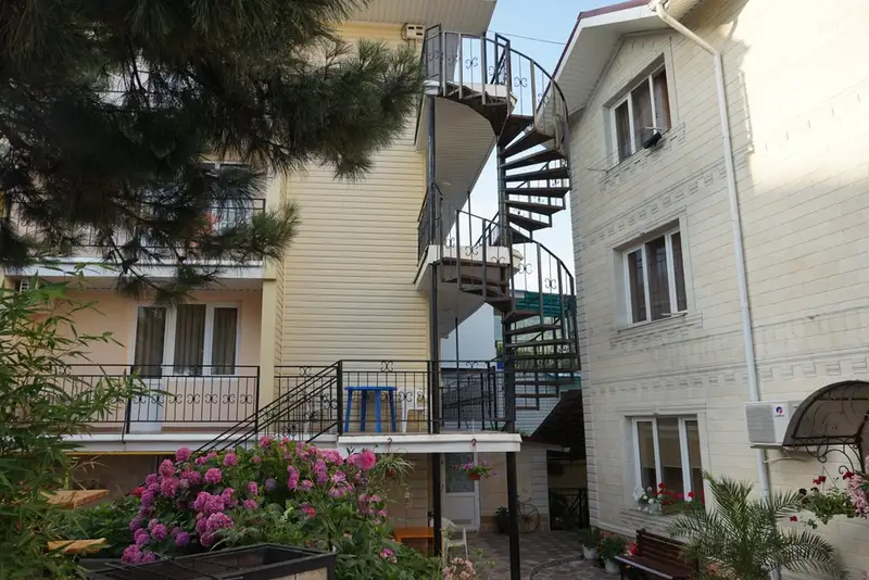 gallery_photo