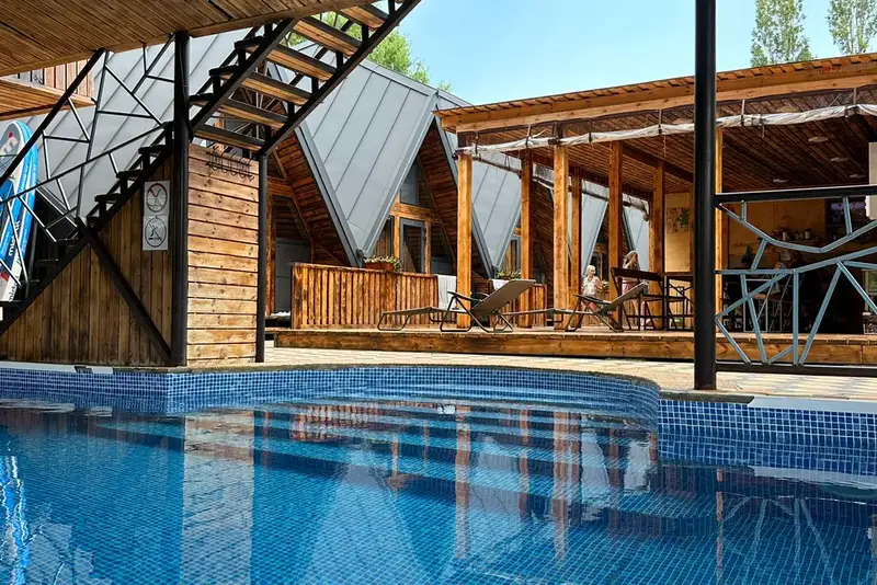 Гостевой дом «MARINE River Club» ул. Совхозная, д. 4 «А»