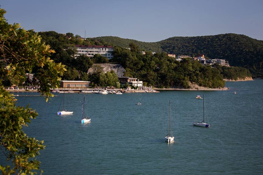 Абрау-Дюрсо. Источник: фотобанк Лори