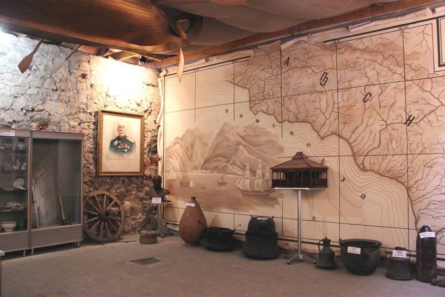 Музей оружия на территории крепости Абаата