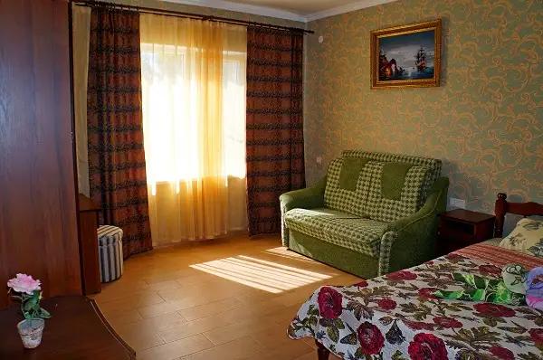 Коттедж 2-х комнатный с кухней, курорт Кабардинка