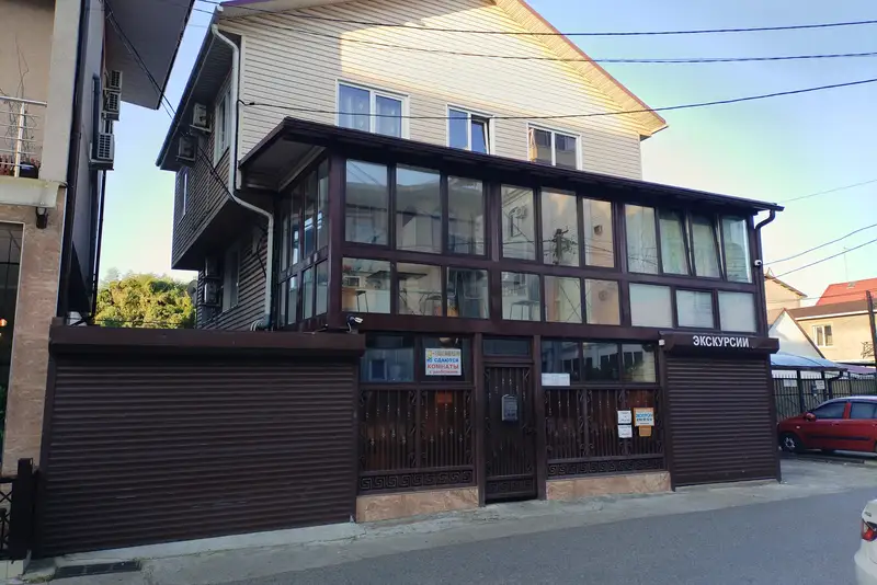 Гостевой дом «Летучий голландец» ул. Богдана Хмельницкого, д. 35