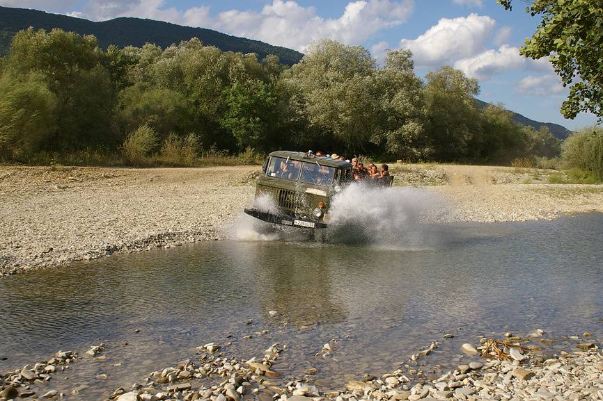 Джиппинг на Пшадские водопады. Источник: фотобанк Лори