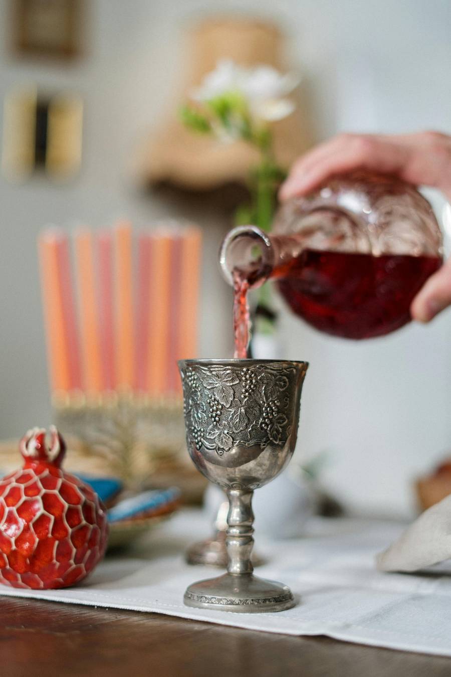 В абхазское вино влюбляются с первого бокала. Источник: Pexels.com