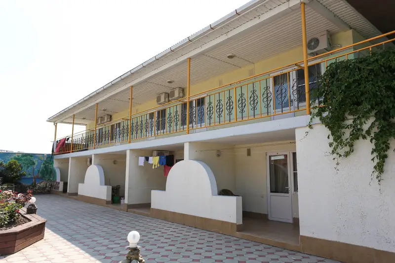 gallery_photo