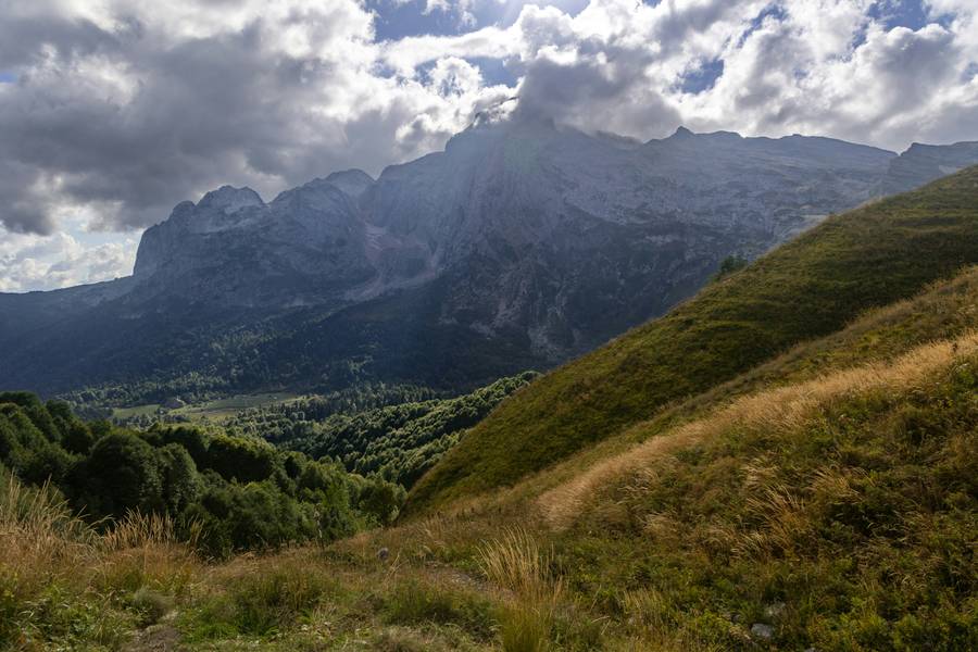 Панорама горы Фишт. Источник:&nbsp;unsplash.com