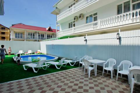 Частный дом «Белый Замок» ул. Победы, д. 2/19