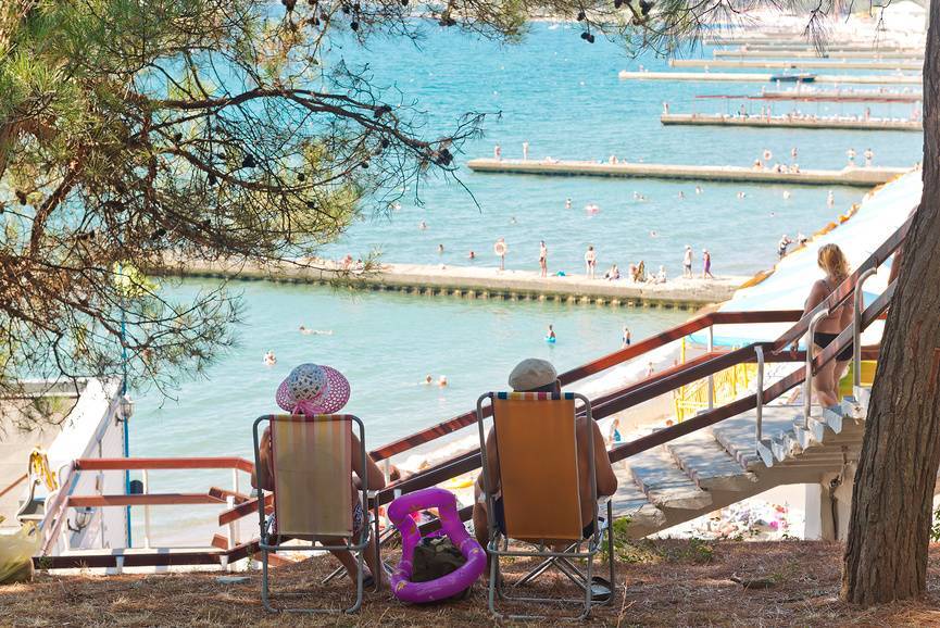 Вода в Дивноморском действительно голубая. Источник: фотобанк Лори