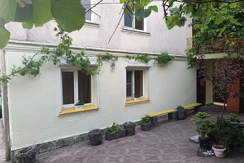 gallery_photo