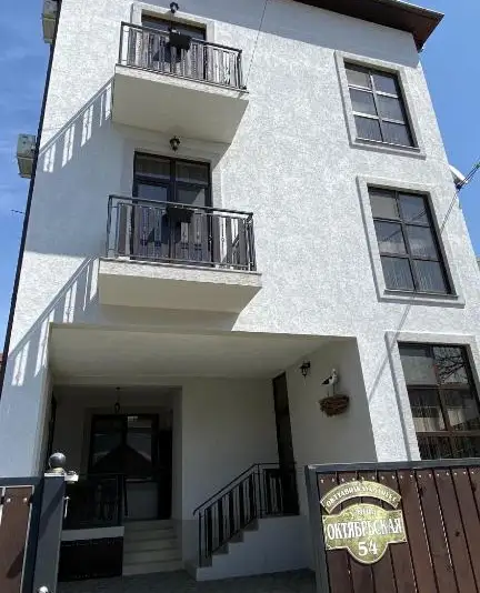 gallery_photo