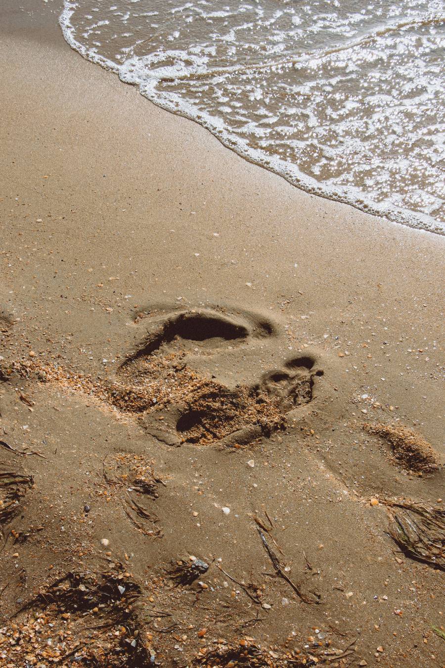 Мелководье на этом пляже прогревается уже в середине мая. Источник:&nbsp;unsplash.com