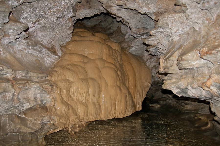 Пещера ведьм. Фото: tourister.ru