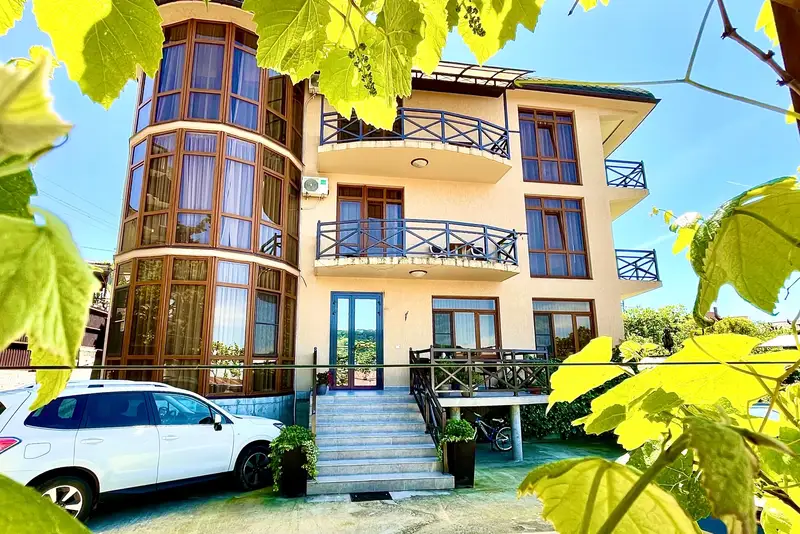 Гостевой комплекс «Дом солнца» ул. Ломаная, д. 2