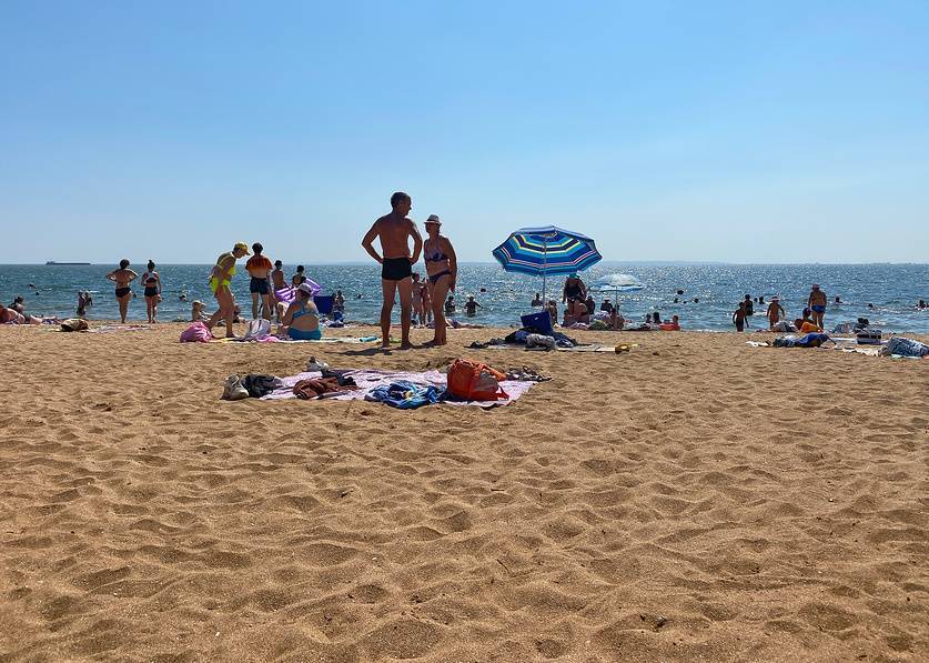 Городской пляж Керчи. Источник: фотобанк Лори