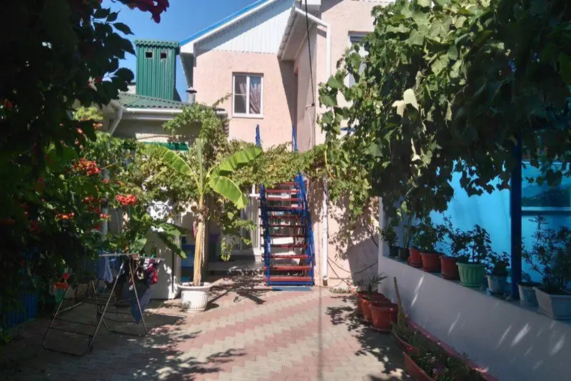 Гостевой дом «На Комарова 17», курорт Витязево