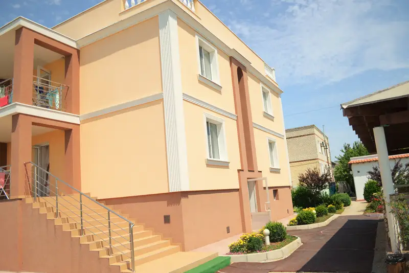 gallery_photo