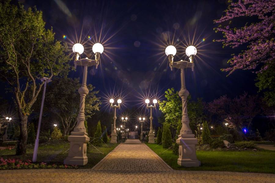 Андреевский парк ночью. Фото: vk.com/rayz_vision_studio