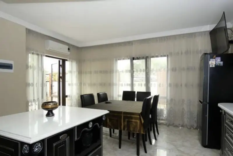 gallery_photo