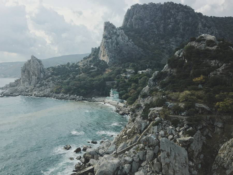 Пляж в Симеизе. Источник:&nbsp;unsplash.com