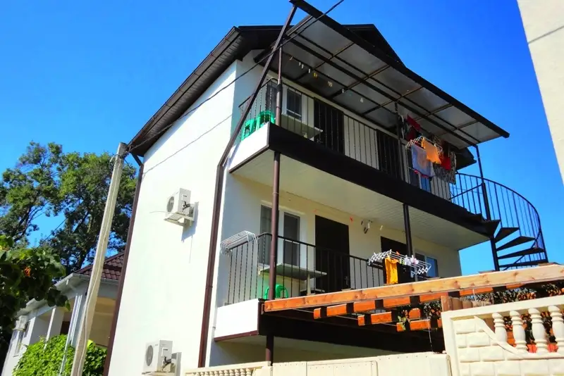 gallery_photo